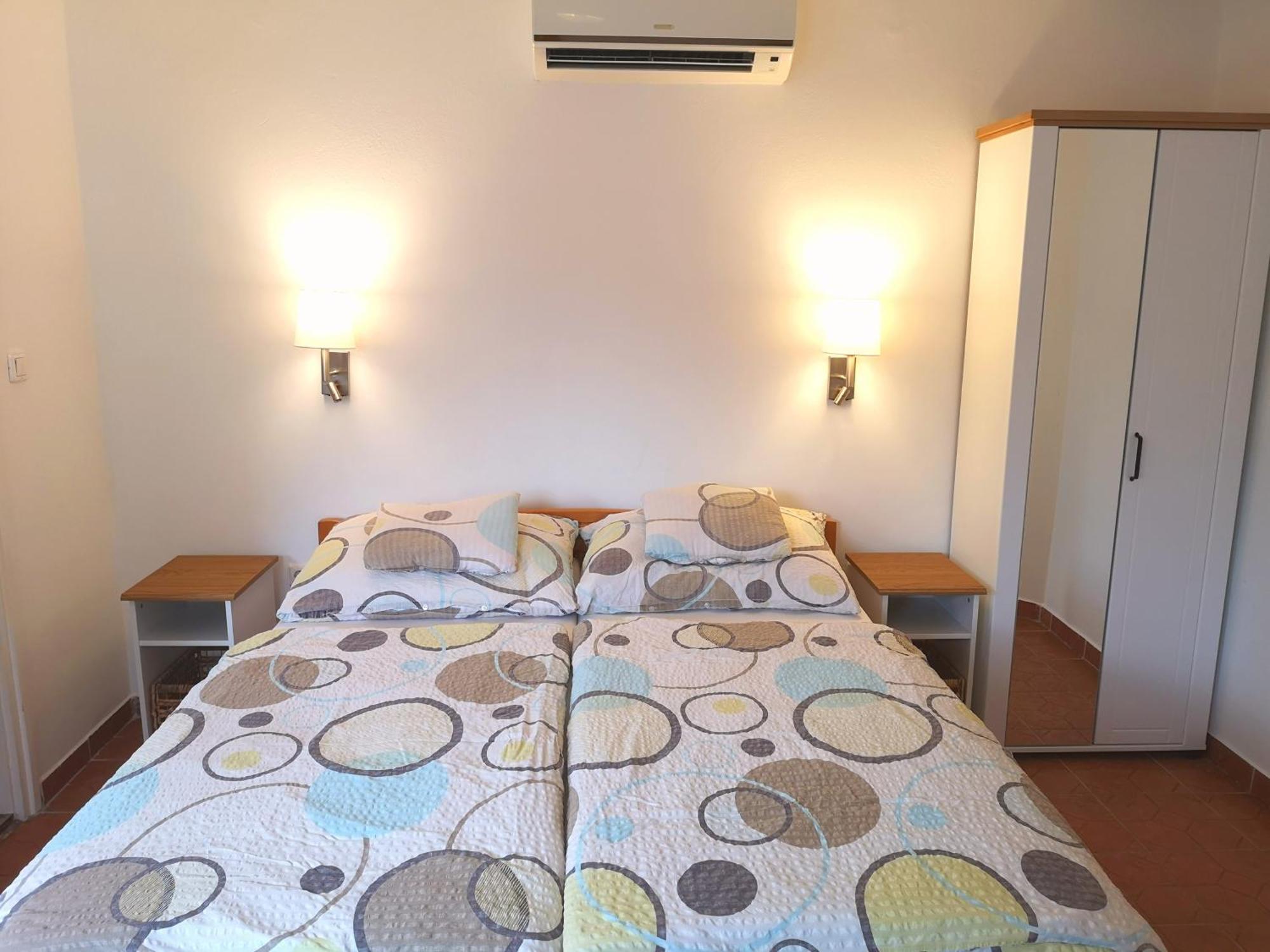 Apartman Kaszas Garden โมชนมายารูวาร์ ภายนอก รูปภาพ